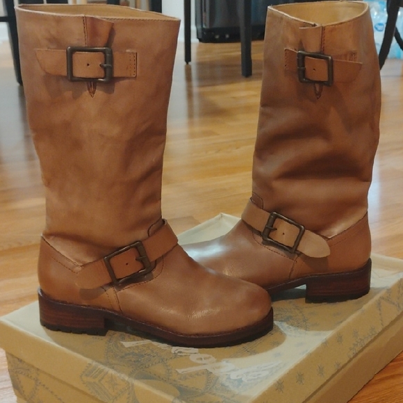 Shoes - FREE PEOPLE RIDE OR DIE ENGINEER BOOTS BROWN SIZE 6
